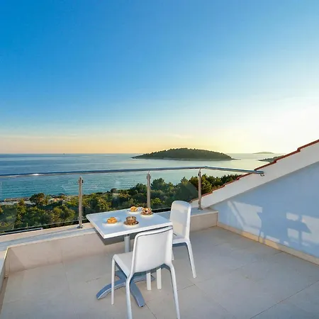 Lovely In Rogoznica With Sauna * Rogoznica (Sibenik-Knin)